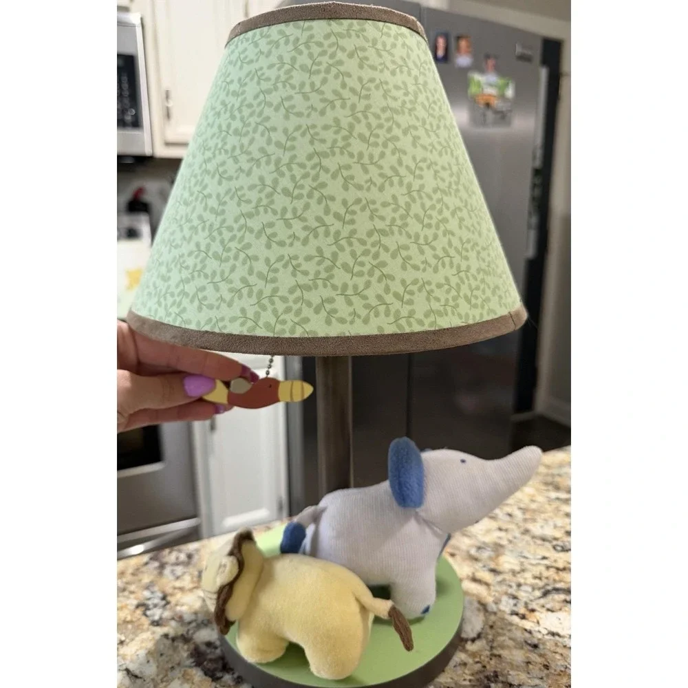 Carter's Children's Nursery Lamp Elephant And Lion